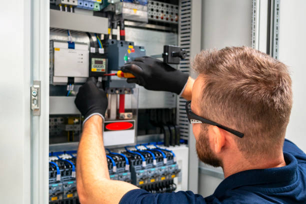 Best Electrician Near Me  in Des Moines, IA