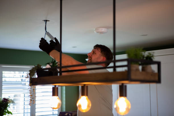 Best Emergency Electrician Near Me  in Des Moines, IA